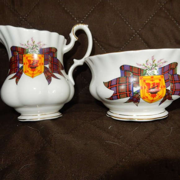 Royal Albert bone china cream & sugar - Picture 5 of 6